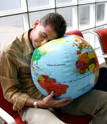 Kelionių įtaka miegui: kovos su „jet lag“ patarimai