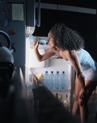 Naktinis prakaitavimas: pagrindinės priežastys ir kada verta sunerimti