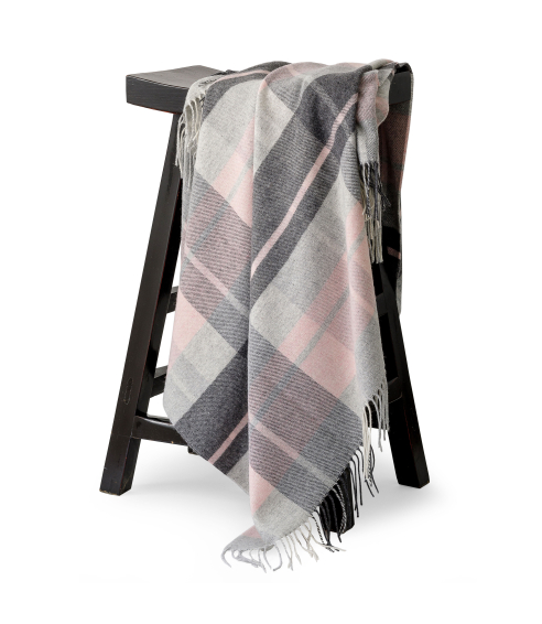 Pledas „Tartan pink“. Pledai