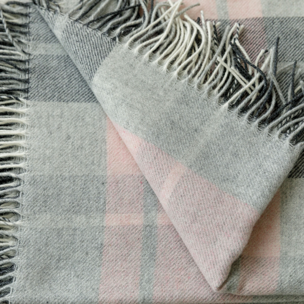 Pledas „Tartan pink“. Pledai