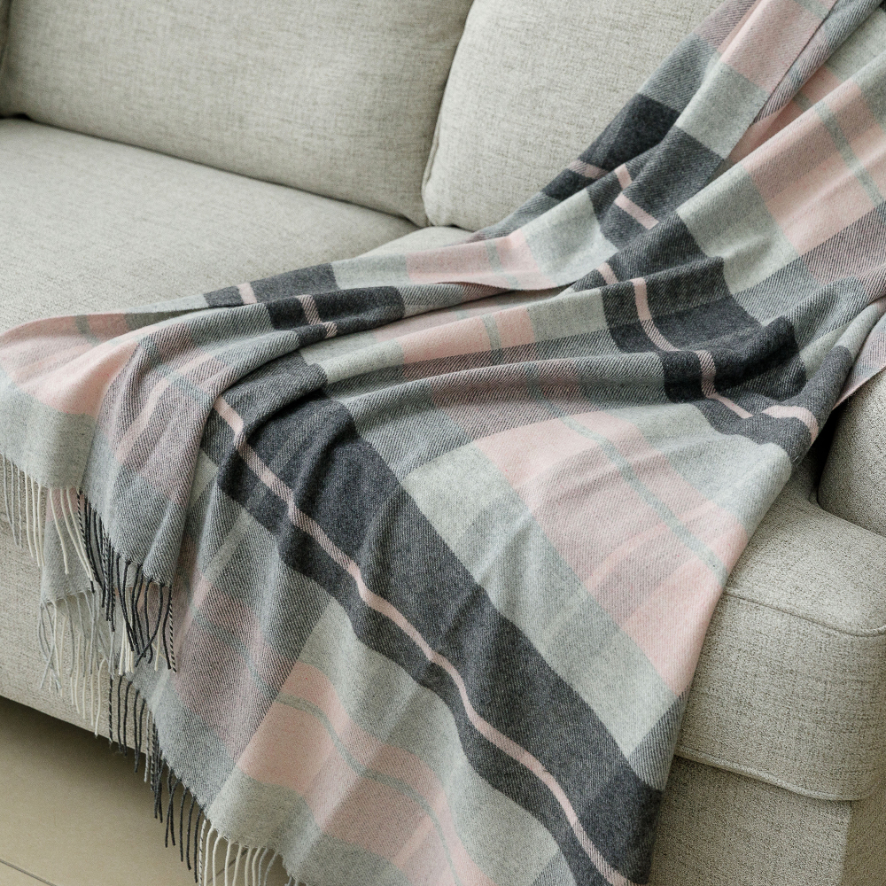 Pledas „Tartan pink“. Pledai