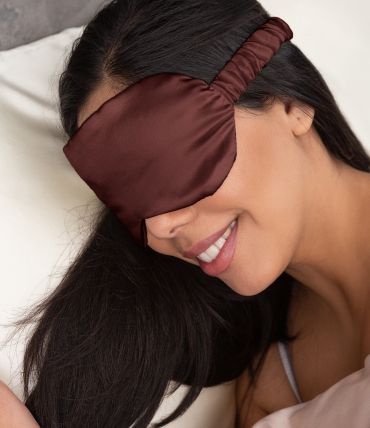 Kaip plauti ir prižiūrėti šilką ir išlaikyti jo ilgaamžiškumą