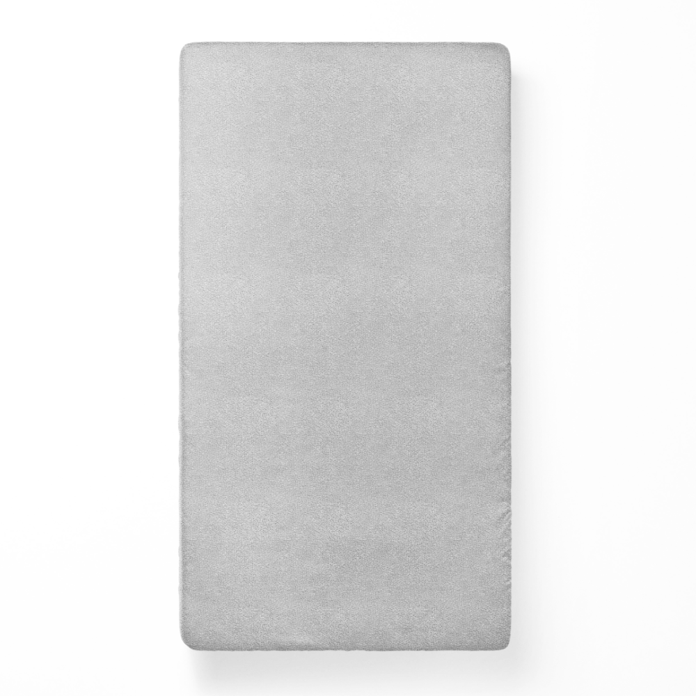 Frotinė paklodė su guma „Light Grey Terry sheet“. Paklodės su guma 160x200, 160x200 cm, 180x200 cm. Elegantiškas šviesiai pilkas patalynės komplektas, puikiai tinkantis sukurti ramybės ir jaukumo atmosferą bet kuriame miegamajame.