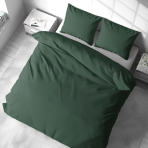 Lininė patalynė „Linen Dark Green“. Lininė patalynė, 140x200 cm, 200x200 cm, 200x220 cm, 220x240 cm. Modernus miegamasis su tamsiai žaliu lino patalynės komplektu ant švaraus šviesaus fono.