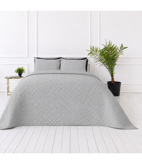 Lovatiesė „Bedspread Harbor“. Pledai