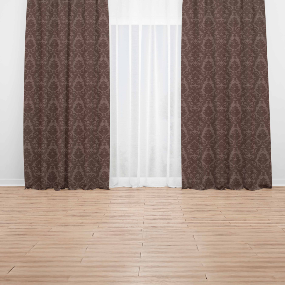 Naktinės užuolaidos „Brown baroque curtain“. Užuolaidos, 140x270 cm. Išsamiai sukurta tamsiai ruda žakardo užuolaida su klasikiniu ornamentiniu dizainu, skirtu rafinuotam interjerui.