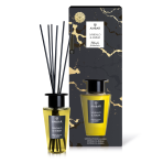 Namų kvapai su lazdelėmis „Sandalwood & Amber“. Namų kvapai . Namų difuzorius su raminančiu sandalmedžio ir šilto gintaro kvapu, pateikiamas su bambuko lazdelėmis elegantiškai kvapų sklaidai.