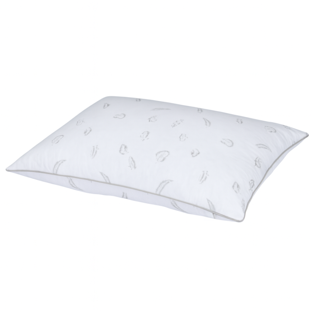 Pagalvė „Sections“. Pagalvė „sections“ – trikampė trijų sluoksnių konstrukcija: tvirtas centrinis sluoksnis su ančių pūkais, minkštesni šoniniai sluoksniai su žąsų pūkais, visa viršutinė dalis – 100 % medvilnė su auksinėmis plunksnelėmis. Pagalvė „Sections“. Pagalvė „sections“ – trikampė trijų sluoksnių konstrukcija: tvirtas centrinis sluoksnis su ančių pūkais, minkštesni šoniniai sluoksniai su žąsų pūkais, visa viršutinė dalis – 100 % medvilnė su auksinėmis plunksnelėmis.