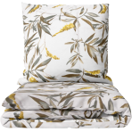 Patalynės komplektas „Auric“. Patalynė su augalais, 140x200 cm, 150x200 cm, 160x200 cm, 180x200 cm, 200x200 cm, 200x220 cm. Baltas patalynės komplektas su rusvai žaliais lapais ir geltonais žiedynais.