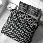 Patalynės komplektas „Black Retro Rings“. Patalynės komplektai 200x220, 140x200 cm, 160x200 cm, 200x200 cm, 200x220 cm. Simetriškas apskritimų raštas ant juodo fono
