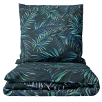 Patalynės komplektas „Fern Whisper“. Patalynės komplektai 140x200, 140x200 cm, 160x200 cm, 200x200 cm, 200x220 cm, 220x240 cm. Turtingas tamsiai žalias patalynės komplektas, puošnus subtiliomis paparčių lapeliais, puikiai tinkantis ramiai ir gamtai įkvėptai miegamajam.
