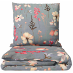 Patalynės komplektas „Fleurine“. Pilka patalynė, 140x200 cm, 150x200 cm, 160x200 cm, 180x200 cm, 200x200 cm, 200x220 cm, 220x240 cm. Pilkas patalynės komplektas su pastelinių gėlių ir uogų raštu