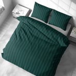 Patalynės komplektas „Green Stripes“. Patalynės komplektai 140x200, 140x200 cm, 160x200 cm, 200x200 cm, 200x220 cm. Prabangus tamsiai žalios spalvos patalynės komplektas su klasikiniu dryžuotu raštu, puikiai tinkantis stilingai ir patogiai miego aplinkai.