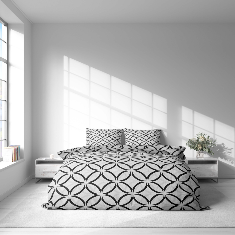 Patalynės komplektas „Grey Retro Rings“. Patalynės komplektai 200x220, 140x200 cm, 160x200 cm, 200x200 cm, 200x220 cm. Minimalistinio stiliaus patalynė su juodų ratilų ornamentu ant šviesaus fono