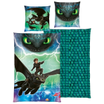 Patalynės komplektas „How to train your dragon“. Vaikiška patalynė, 135x200 cm. Žalsvai mėlynas patalynės komplektas su juodu drakonu ir ryškiomis žaliomis akimis. Patalynės komplektas „How to train your dragon“. Vaikiška patalynė, 135x200 cm. Žalsvai mėlynas patalynės komplektas su juodu drakonu ir ryškiomis žaliomis akimis.