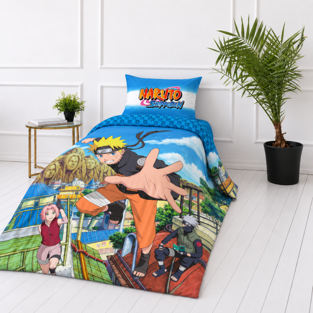 Patalynės komplektas „Naruto“. Medvilninė patalynė, 135x200 cm. Mėlynas pagalvės užvalkalas su balta juosta ir spalvingu „naruto shippuden“ užrašu. Patalynės komplektas „Naruto“. Medvilninė patalynė, 135x200 cm. Mėlynas pagalvės užvalkalas su balta juosta ir spalvingu „naruto shippuden“ užrašu.