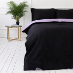 Patalynės komplektas „Ozai Orchid“. Violetinė patalynė, 140x200 cm, 150x200 cm, 160x200 cm, 180x200 cm, 200x200 cm, 200x220 cm, 220x240 cm. Modernus dvipusis patalynės komplektas juoda su levandų akcentu.