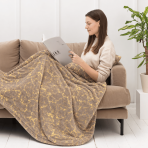 Pledas „Gilded Brown fleece blanket“. Pledai, 200x220 cm. Šiltai rusvas pledas dekoruotas netaisyklingomis aukso spalvos marmuro linijomis. Pledas „Gilded Brown fleece blanket“. Pledai, 200x220 cm. Šiltai rusvas pledas dekoruotas netaisyklingomis aukso spalvos marmuro linijomis.