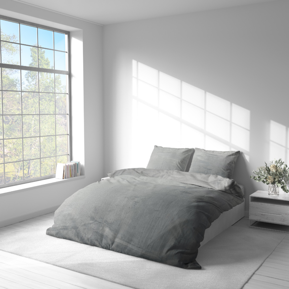 Pliušo patalynė „Minky Grey Solid“. Patalynės komplektai 200x220, 200x220 cm. Patalynės komplektas vienodai pilkos spalvos, suteikiantis ramybės ir santūrumo pojūtį.