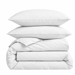 Premium satino patalynės komplektas „Classic White“. Vienspalvė patalynė, 140x200 cm, 150x200 cm, 160x200 cm, 180x200 cm, 200x200 cm, 200x220 cm, 220x240 cm. Balta satino patalynės komplektas, suteikiantis gaivumo jausmą.