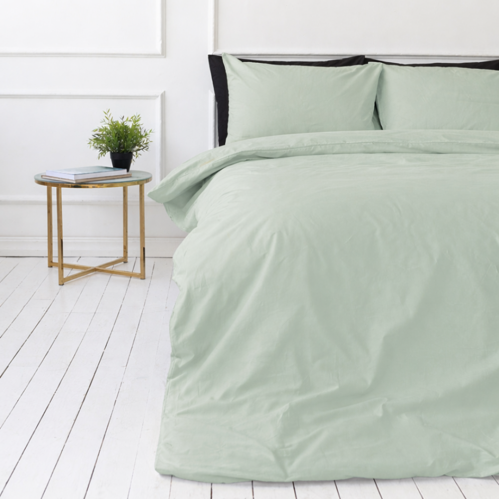 Premium satino patalynės komplektas „Eucalyptus“. Patalynės komplektai 150x200, 100x140 cm, 140x200 cm, 150x200 cm, 160x200 cm, 180x200 cm, 200x200 cm, 200x220 cm, 220x240 cm. Natūralios žalios spalvos paprasto ir modernaus dizaino patalynės komplektas