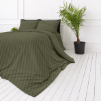 Premium satino patalynės komplektas „Moss Green Stripe Sateen“. Mako satino patalynė, 140x200 cm, 150x200 cm, 160x200 cm, 180x200 cm, 200x200 cm, 200x220 cm, 220x240 cm. Subtilių tonų alyvuogių dryžuotas patalynės komplektas