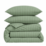 Premium satino patalynės komplektas „Pistachio Stripe Sateen“. Patalynės komplektai 150x200, 140x200 cm, 150x200 cm, 160x200 cm, 180x200 cm, 200x200 cm, 200x220 cm, 220x240 cm. Žalsvas patalynės komplektas su subtiliu dryžių raštu Premium satino patalynės komplektas „Pistachio Stripe Sateen“. Patalynės komplektai 150x200, 140x200 cm, 150x200 cm, 160x200 cm, 180x200 cm, 200x200 cm, 200x220 cm, 220x240 cm. Žalsvas patalynės komplektas su subtiliu dryžių raštu