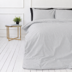 Premium satino patalynės komplektas „Silvara“. Patalynės komplektai 150x200, 140x200 cm, 150x200 cm, 160x200 cm, 180x200 cm, 200x200 cm, 200x220 cm, 220x240 cm. Švelniai pilkas modernus patalynės komplektas be raštų
