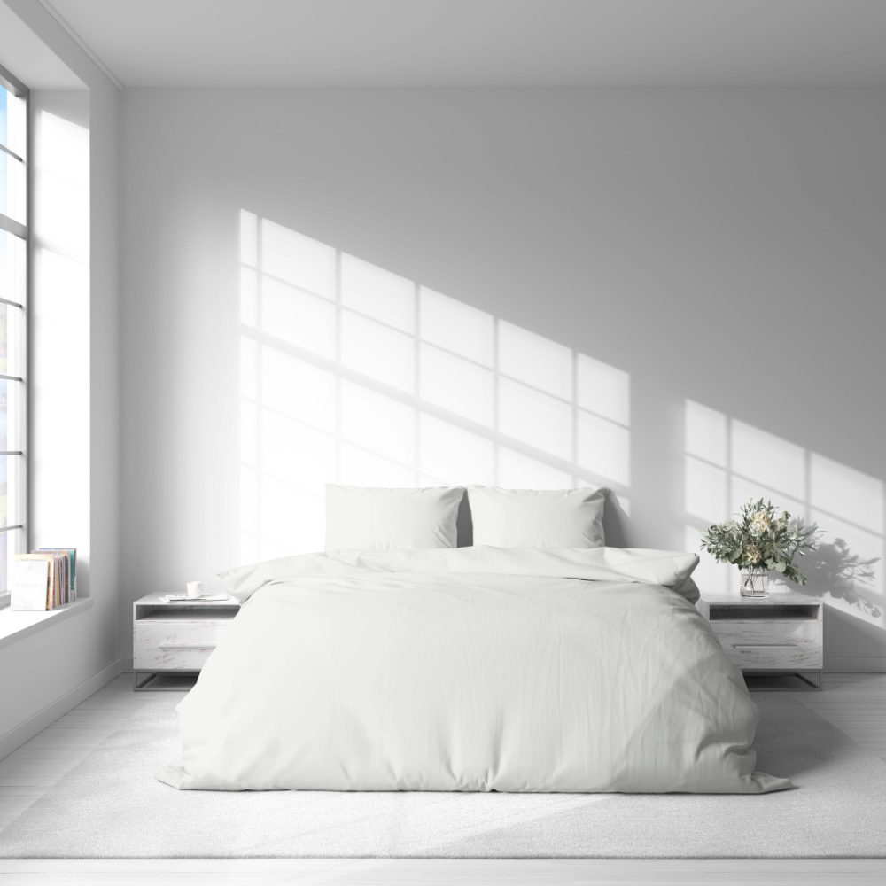Premium satino patalynės komplektas „Vanilla glow“. Satino patalynė, 140x200 cm, 200x200 cm, 200x220 cm, 220x240 cm. Elegantiškas vanilės atspalvio patalynės komplektas, užtikrinantis komfortą ir ramybę jūsų miegamajame.