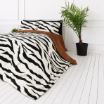 Satino patalynės komplektas „Exotic Zebra“. Balta patalynė, 140x200 cm, 200x200 cm, 200x220 cm. Balta patalynė su ryškiomis juodomis zebro tipo juostomis Satino patalynės komplektas „Exotic Zebra“. Balta patalynė, 140x200 cm, 200x200 cm, 200x220 cm. Balta patalynė su ryškiomis juodomis zebro tipo juostomis
