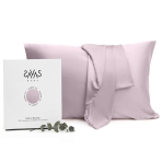Šilkinis pagalvės užvalkalas „Perfume“. Pagalvių užvalkalai 50x70. Šviesiai violetinis šilkinis pagalvės užvalkalas su subtiliu blizgesiu. Šilkinis pagalvės užvalkalas „Perfume“. Pagalvių užvalkalai 50x70. Šviesiai violetinis šilkinis pagalvės užvalkalas su subtiliu blizgesiu.