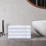Vonios rankšluostis „Royal White towel“, 70x140 cm. Baltos spalvos vonios rankšluostis su dekoratyvine dryžuota juosta. Vonios rankšluostis „Royal White towel“, 70x140 cm. Baltos spalvos vonios rankšluostis su dekoratyvine dryžuota juosta.